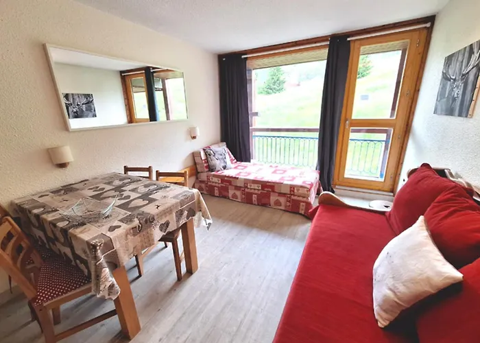 Beautiful With Balcony - View *